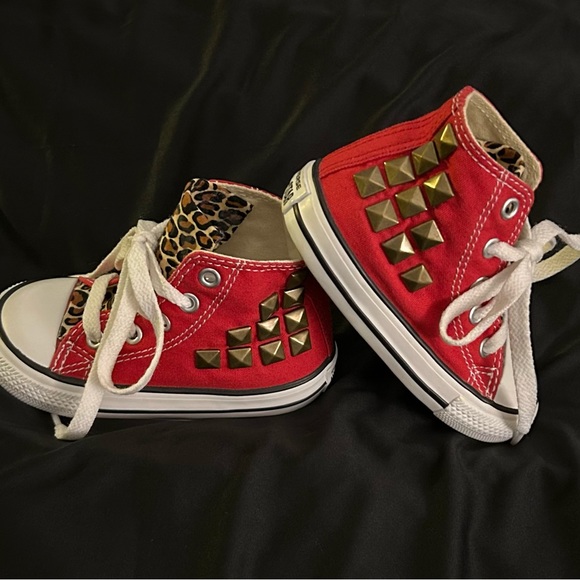 Red Bedazzled Custom Infant/Toddler Converse Size 6 (New Without Box) - Picture 3 of 3